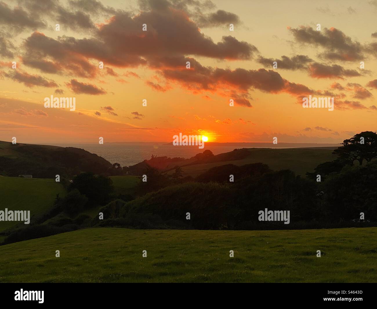 Sonnenuntergang über Hoffnung Cove, Devon, England, Vereinigtes Königreich. Stockfoto