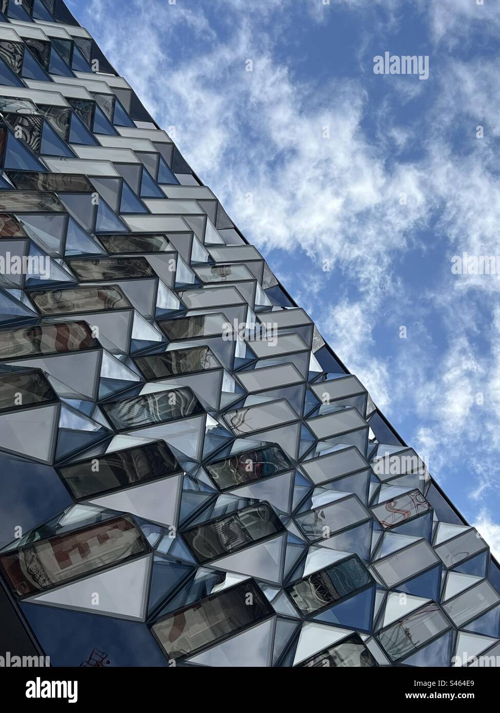Sky und Gebäude, Oxford Street, london - Smartphone-aufgenommenes Stockfoto