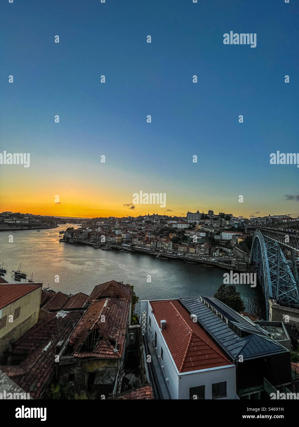 Sonnenuntergang in Porto, Portugal Stockfoto