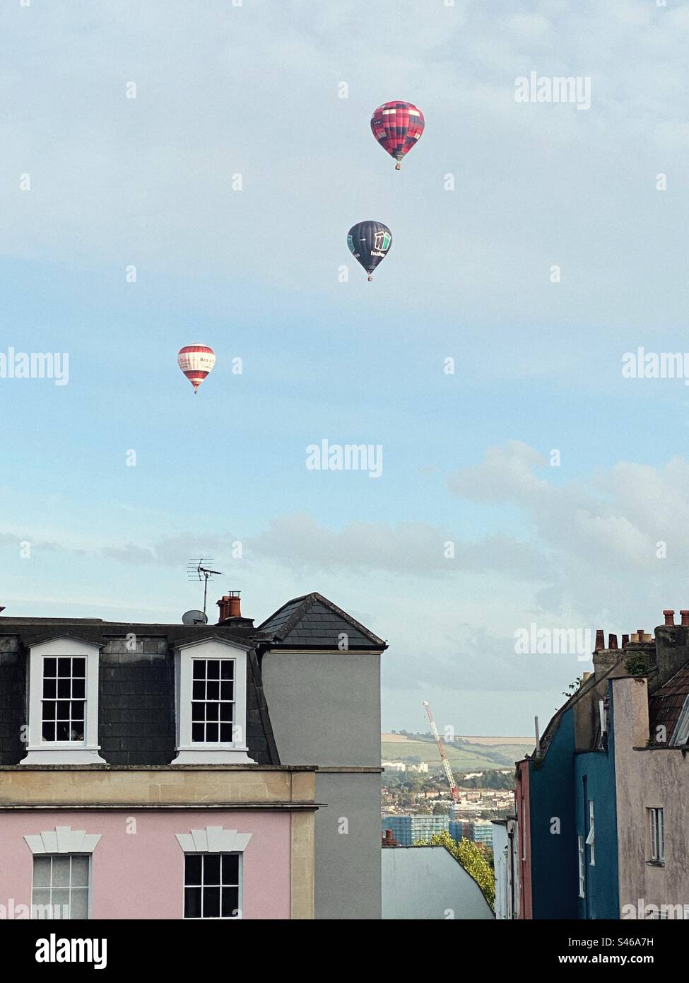 Ballons auf dem Bristol Balloon Festival 2023 von Clifton Street, Bristol, Avon, Großbritannien Stockfoto