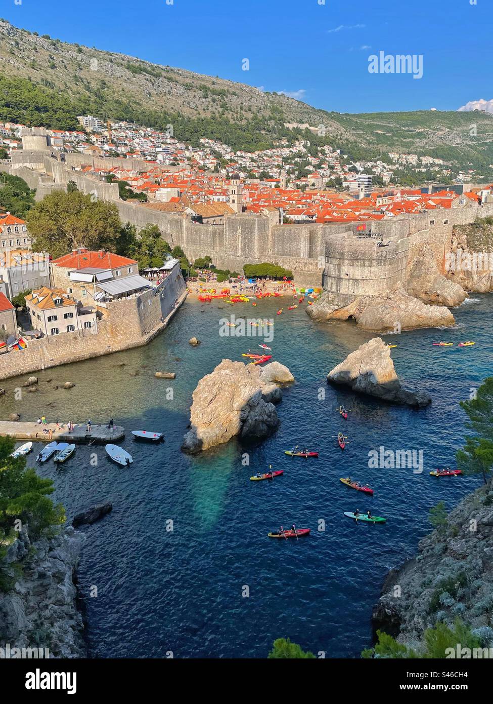 Altstadt von Dubrovnik, von Fort Lovrijenac aus gesehen, Dubrovnik, Kroatien. Stockfoto