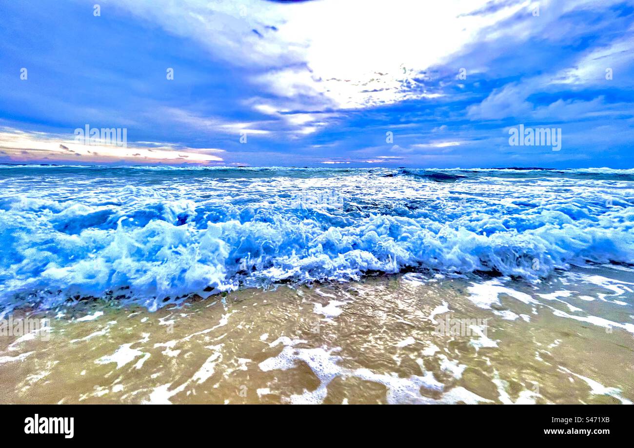 Blaues weißes Wasser AMR Wozko Stockfoto