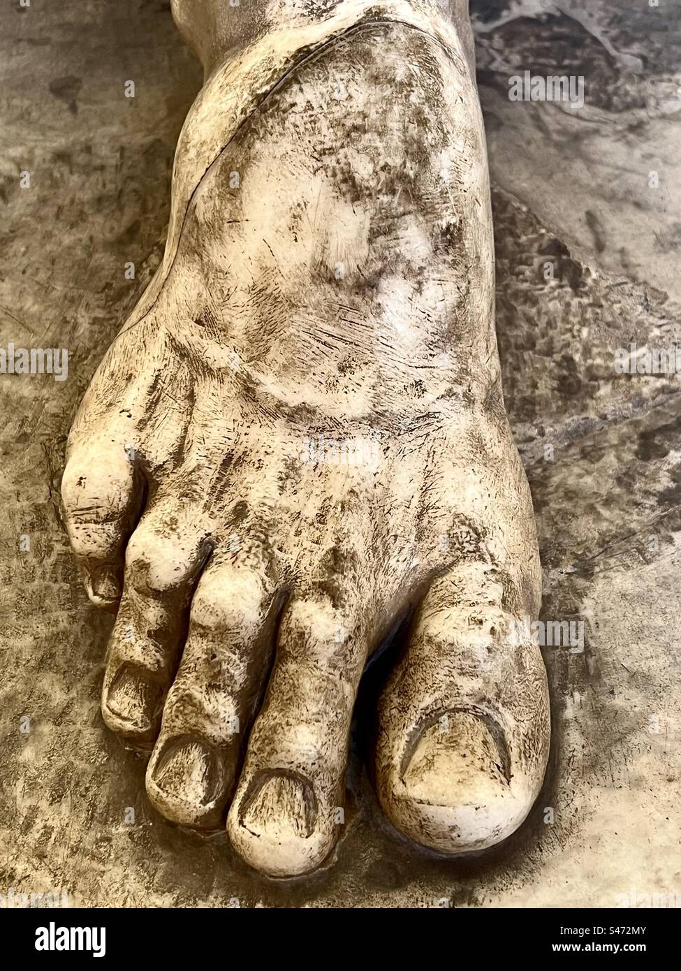 Nahaufnahme eines Fußes auf einer Marmorstatue, Vatikanstadt Stockfoto