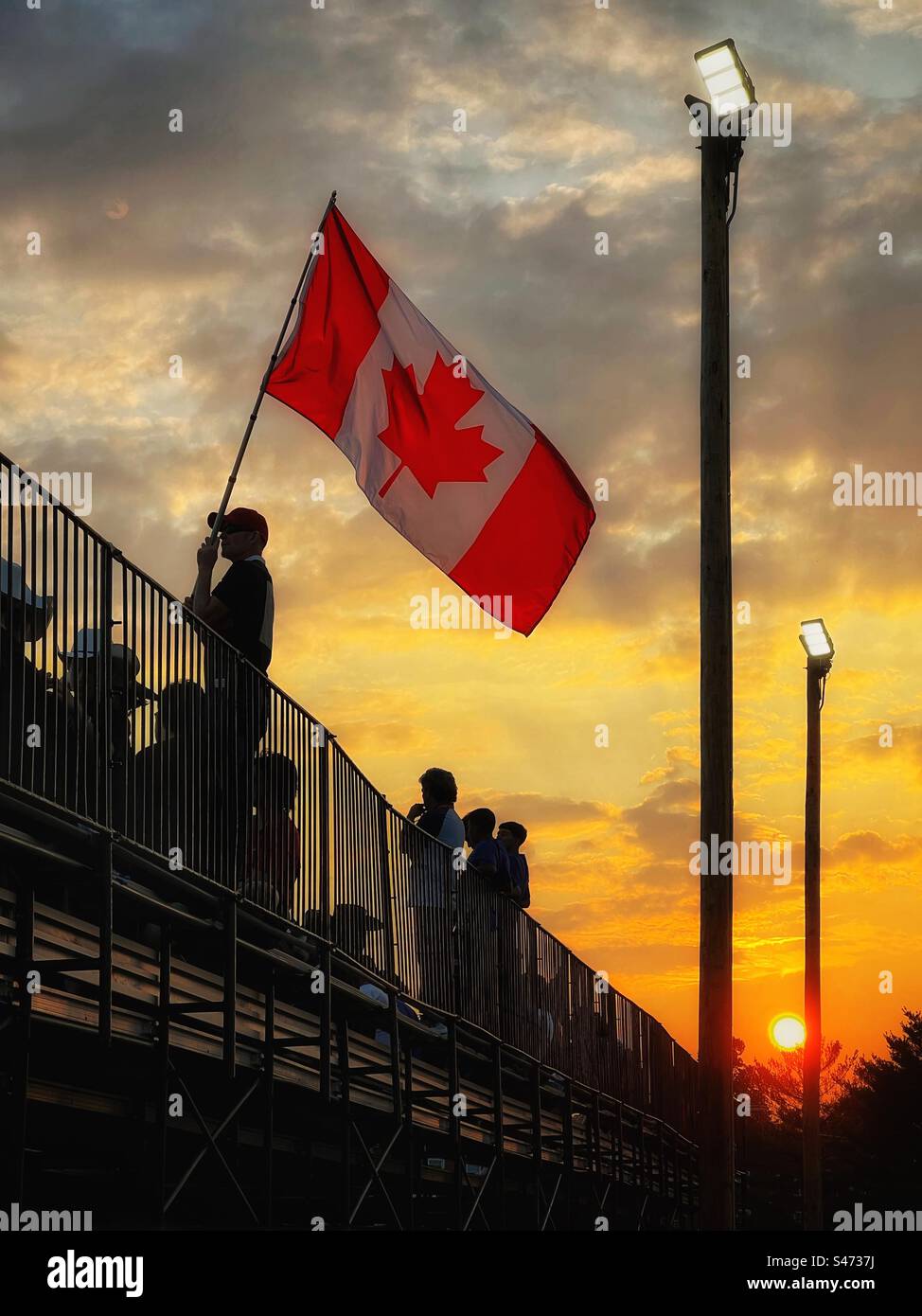 Kanadische Flagge Sonnenuntergang Stockfoto