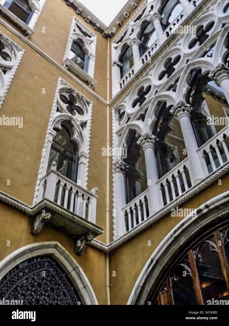Venezianische Gotische Architektur - Smartphone-aufgenommenes Stockfoto