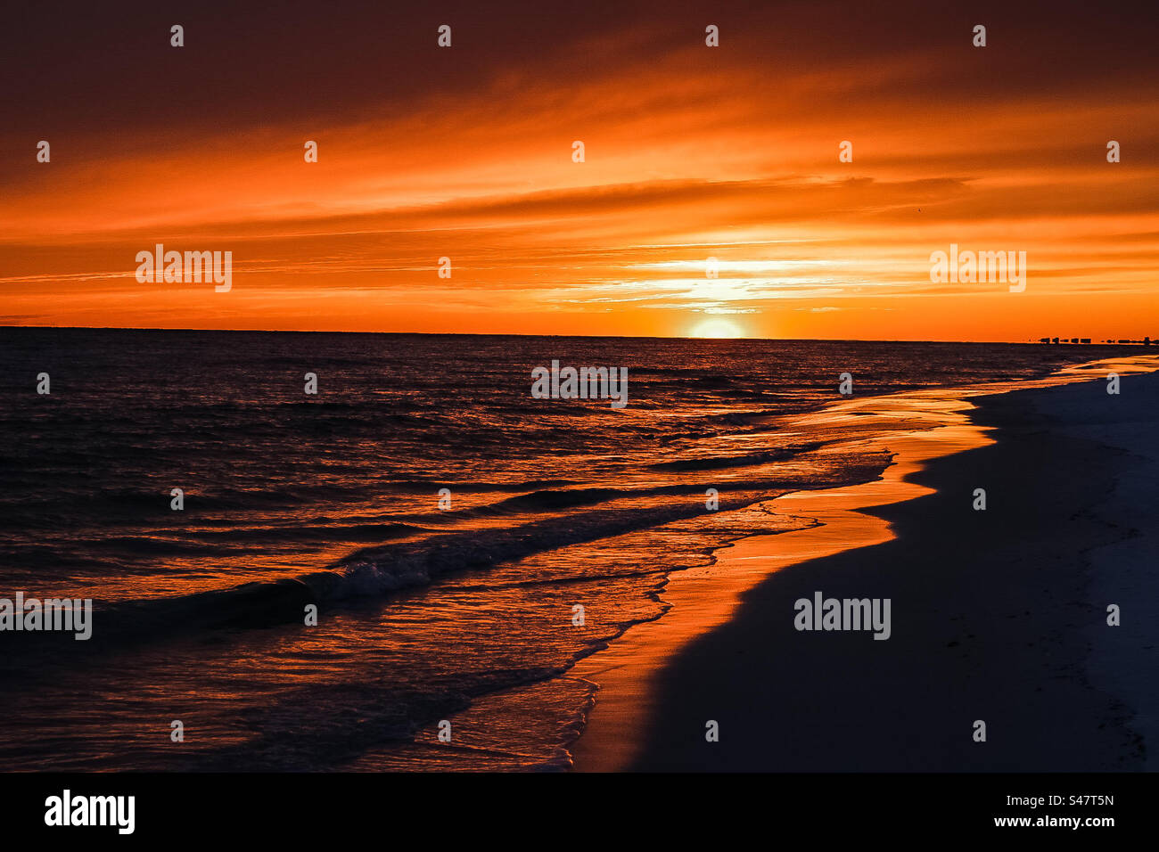Sonnenuntergang in Santa Rosa Beach, Florida Stockfoto