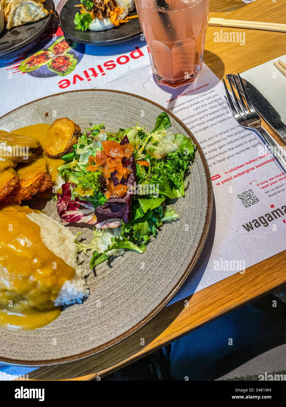 Wagamamas vegetarisches katsu-Curry Stockfoto