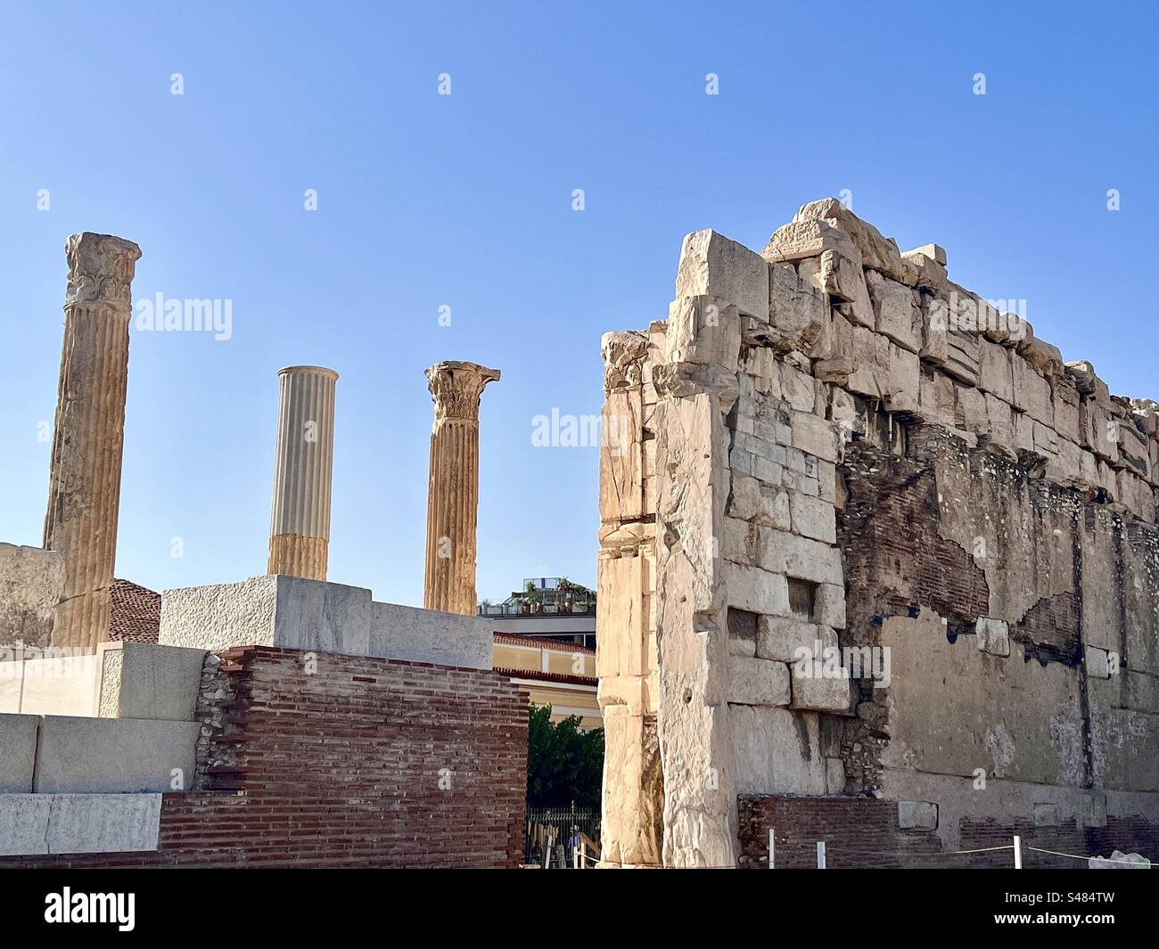 Ruinen der Hadrian-Bibliothek alte archäologische Stätte im Stadtteil Monastiraki in Athen. Stockfoto