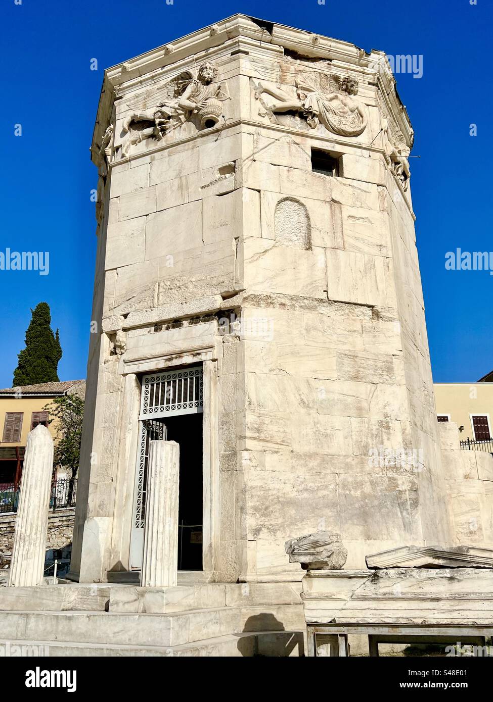Der antike Turm des Windes in der römischen Agora archäologischen Stätte - Smartphone-aufgenommenes Stockfoto