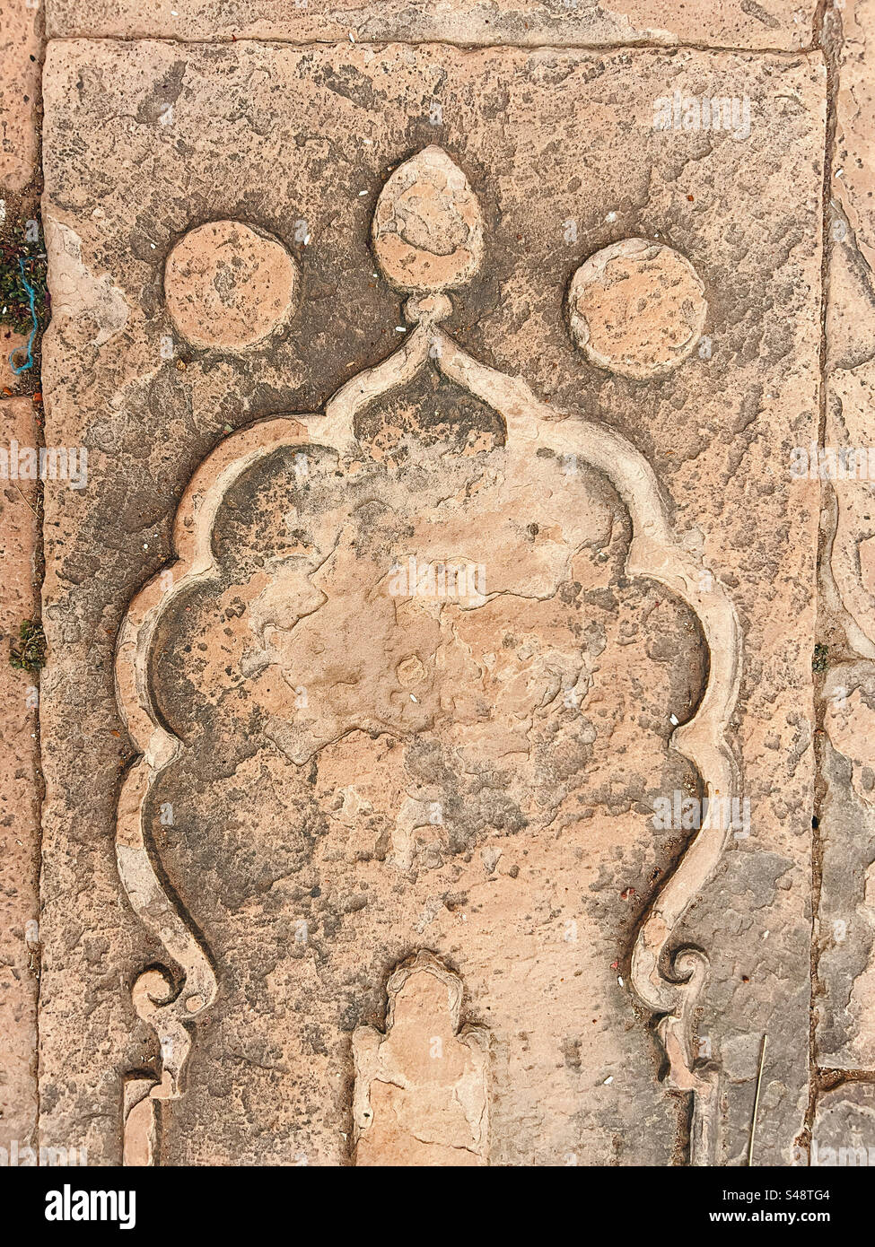 Architektur- und Designdetails in der Fatehpur Sikri Moschee in Indien Stockfoto