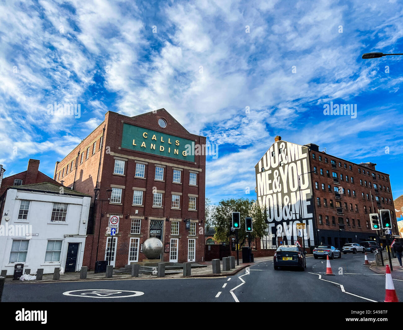 Rufen Sie Lane im Stadtzentrum von Leeds an - Smartphone-aufgenommenes Stockfoto