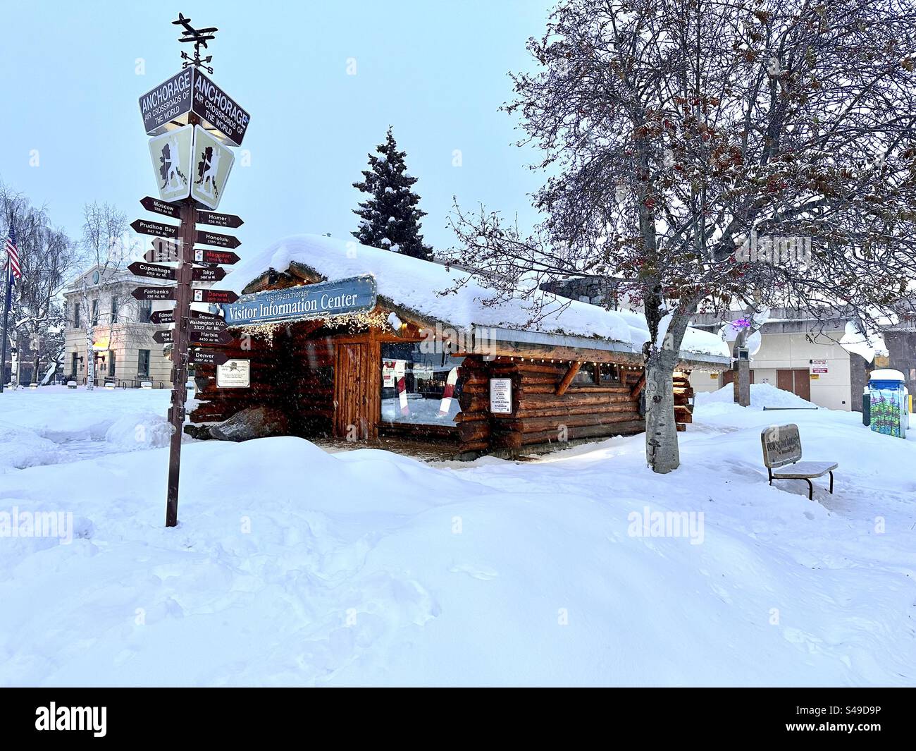 Das Besucherinformationszentrum hat in Anchorage Alaska geschneit - Smartphone-aufgenommenes Stockfoto