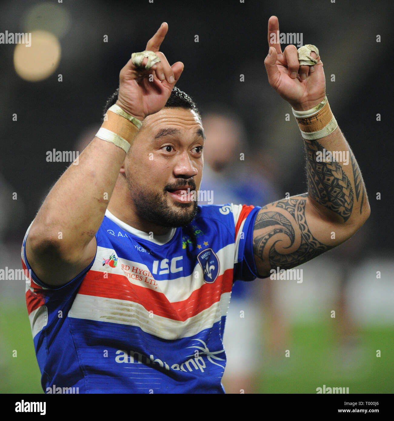 Hull, Großbritannien. ,. 15. März 2019. KCOM Stadion, Hull, England; Rugby League Betfred Super League, Hull FC vs Wakefield Trinity; Wakefield TrinityÕs Tinirau Arona feiert gewinnen. Credit: Dean Williams/Alamy leben Nachrichten Stockfoto