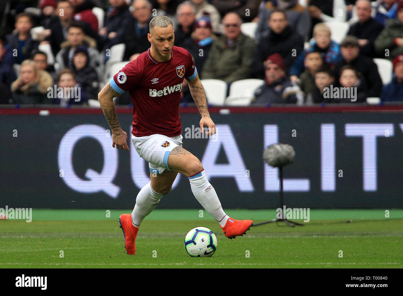 London, Großbritannien. 16. März 2019. Marko Arnautovic von West Ham United in Aktion. Premier League match, West Ham United v Huddersfield Town an der London Stadium, Queen Elizabeth Olympic Park in London am Samstag, den 16. März 2019. Dieses Bild dürfen nur für redaktionelle Zwecke verwendet werden. Nur die redaktionelle Nutzung, eine Lizenz für die gewerbliche Nutzung erforderlich. Keine Verwendung in Wetten, Spiele oder einer einzelnen Verein/Liga/player Publikationen. pic von Steffan Bowen/Andrew Orchard sport Fotografie/Alamy leben Nachrichten Stockfoto