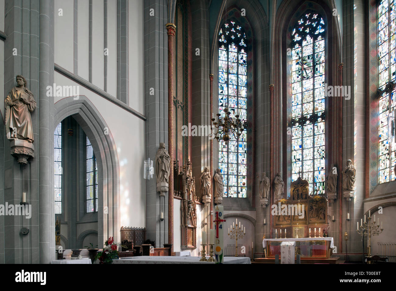 Deutschland, Nordrhein-Westfalen, Kreis Kleve, Goch, katholische Pfarrkirche Sankt Maria Magdalena, Rechtes Seitenschiff Stockfoto