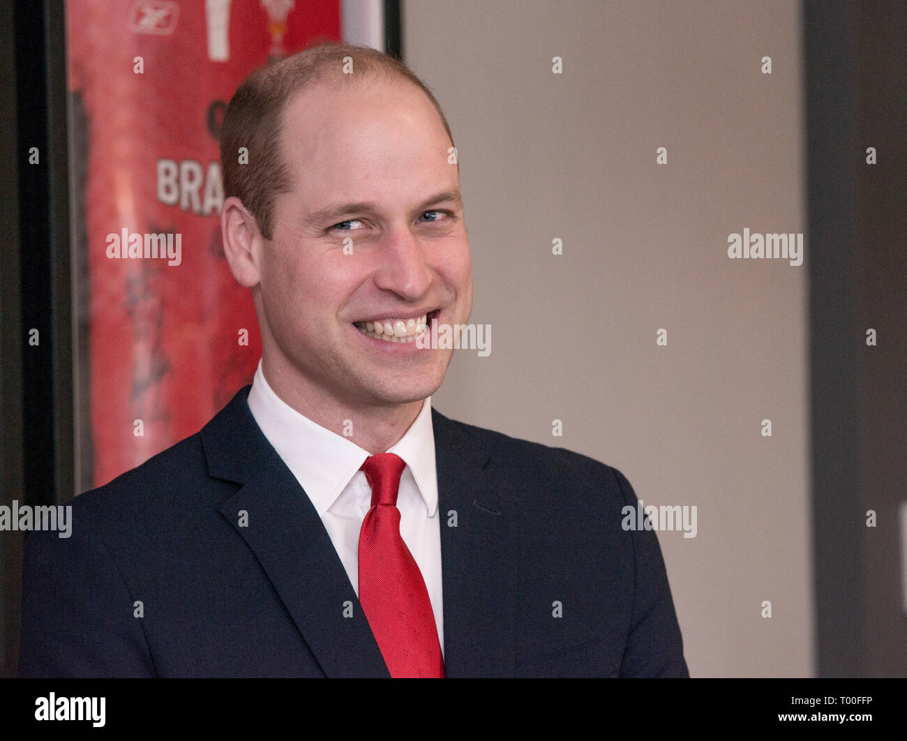 Der Herzog von Cambridge stellt eine Plakette während offiziell die neue Gehirne Brauerei in Cardiff öffnen, vor der Teilnahme an der Wales/Irland sechs Nationen übereinstimmen. Stockfoto