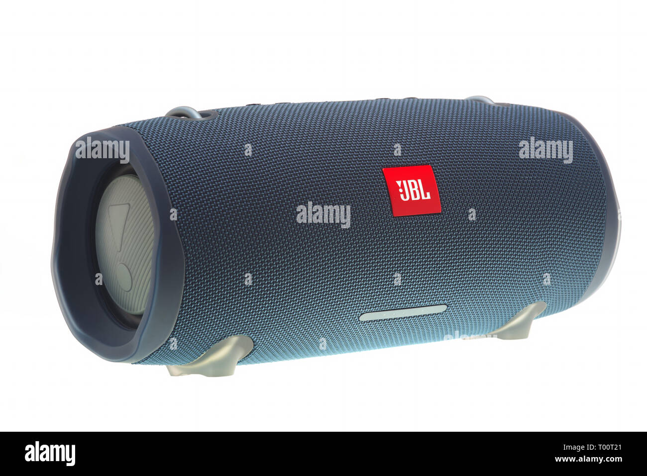PIATRA Neamt, Rumänien - 26. JANUAR 2019: JBL Bluetooth Lautsprecher auf einem weißen Hintergrund. JBL Extreme ist ein tragbarer Lautsprecher von Harman, dass del Stockfoto