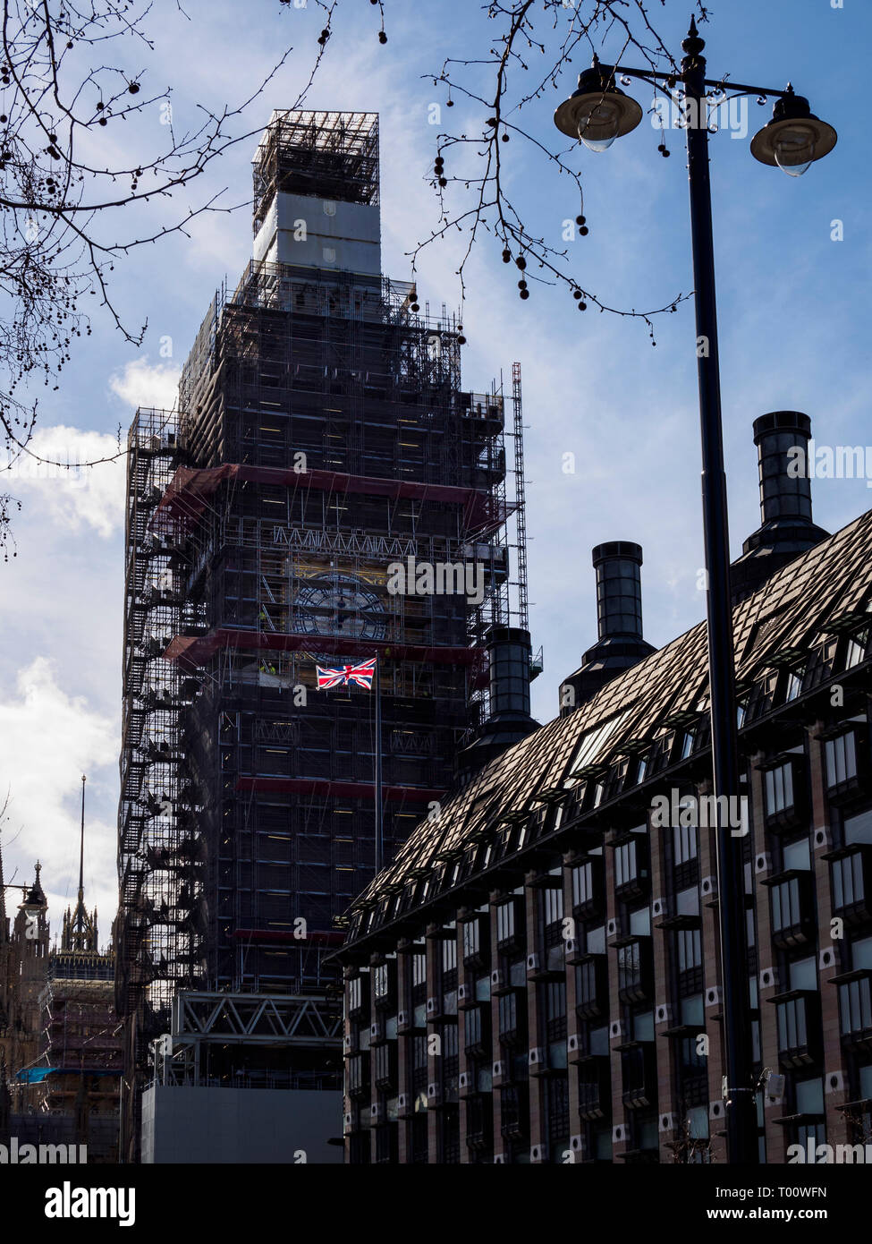 Westminster, London, Großbritannien. 14. März 2019. Das Elizabeth Tower und Big Ben clock während Naturschutz funktioniert. Stockfoto