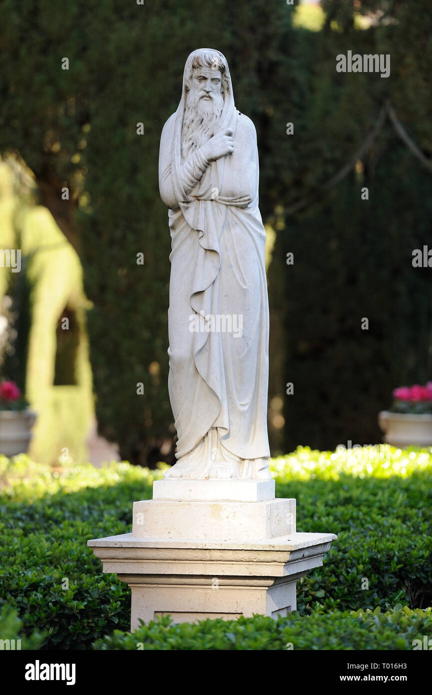 Klassische Statue des menschlichen Figur im Garten Stockfoto