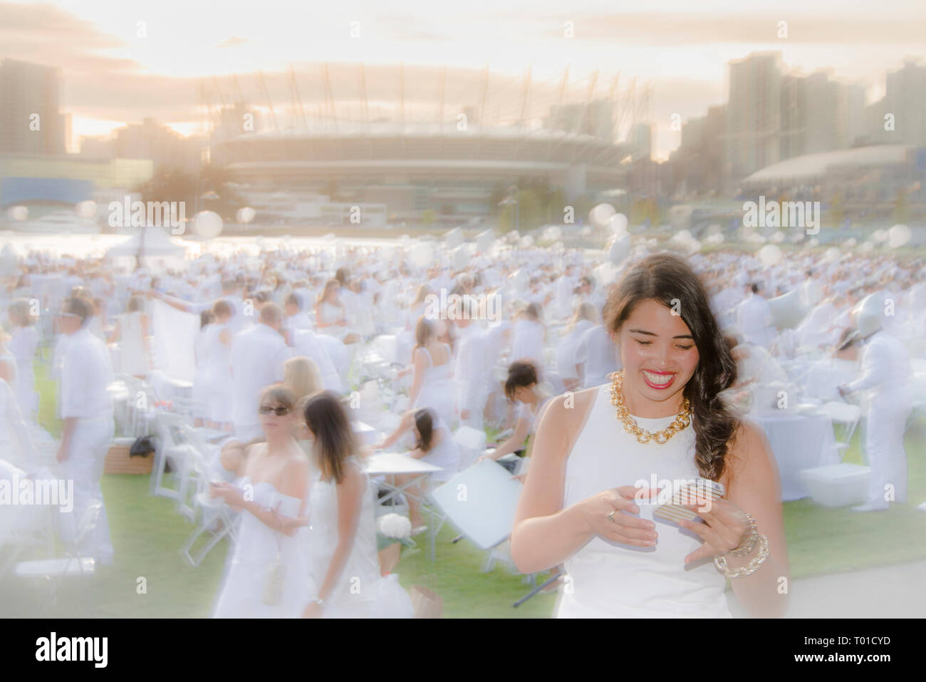 Diner en Blanc, formale Abendessen im freien Fall, Vancouver, British Columbia, Kanada Stockfoto