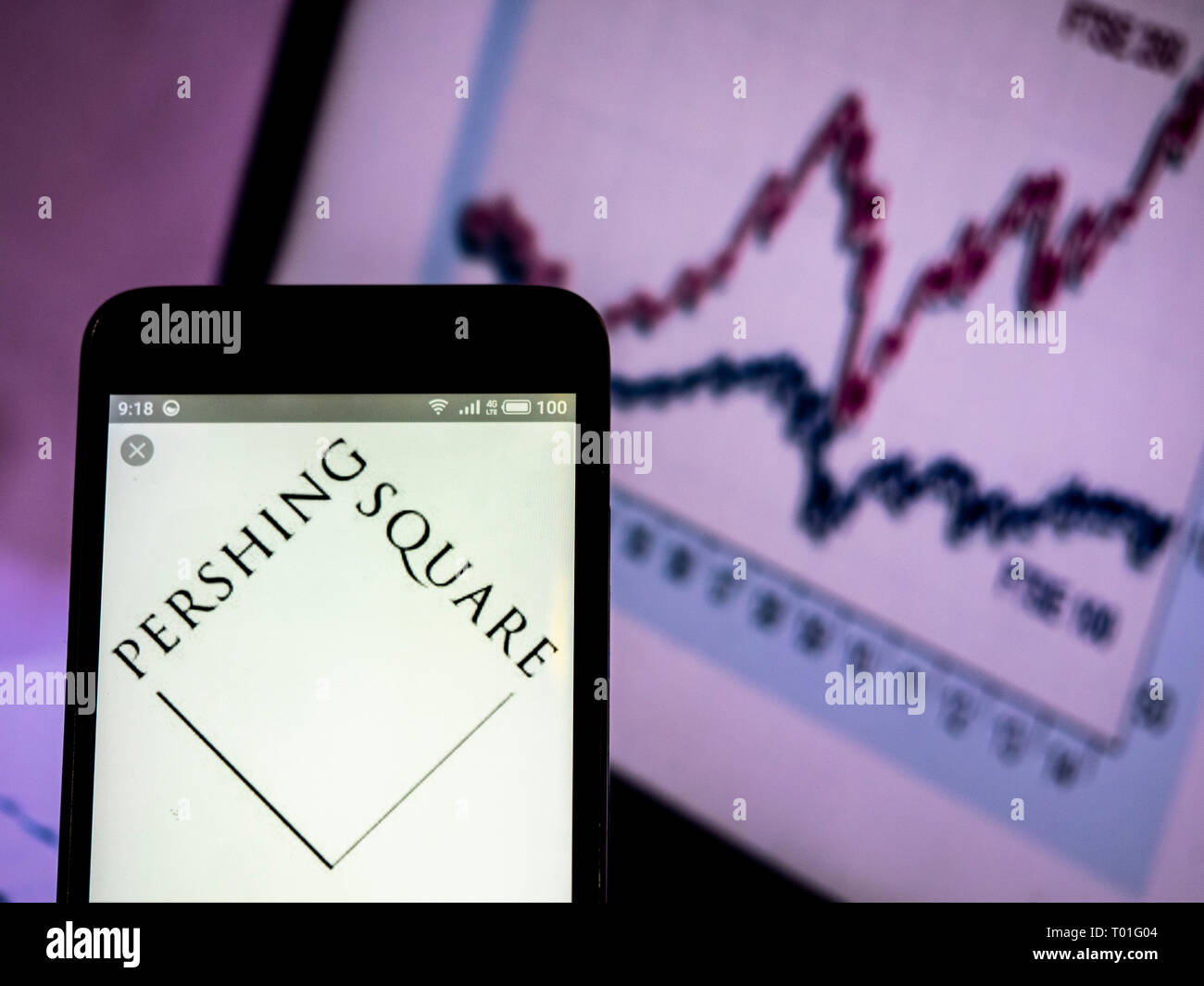 Pershing Square Holdings Logo auf Smart Phone gesehen angezeigt. Stockfoto