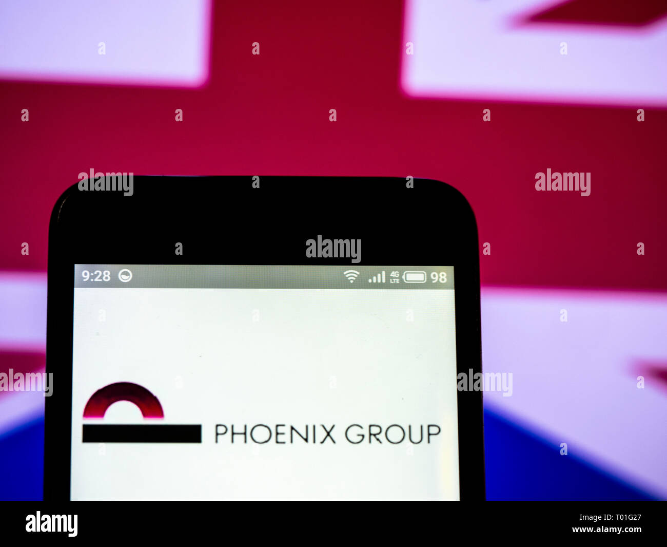 Phoenix Group Holdings Logo auf dem Smartphone angezeigt. Stockfoto