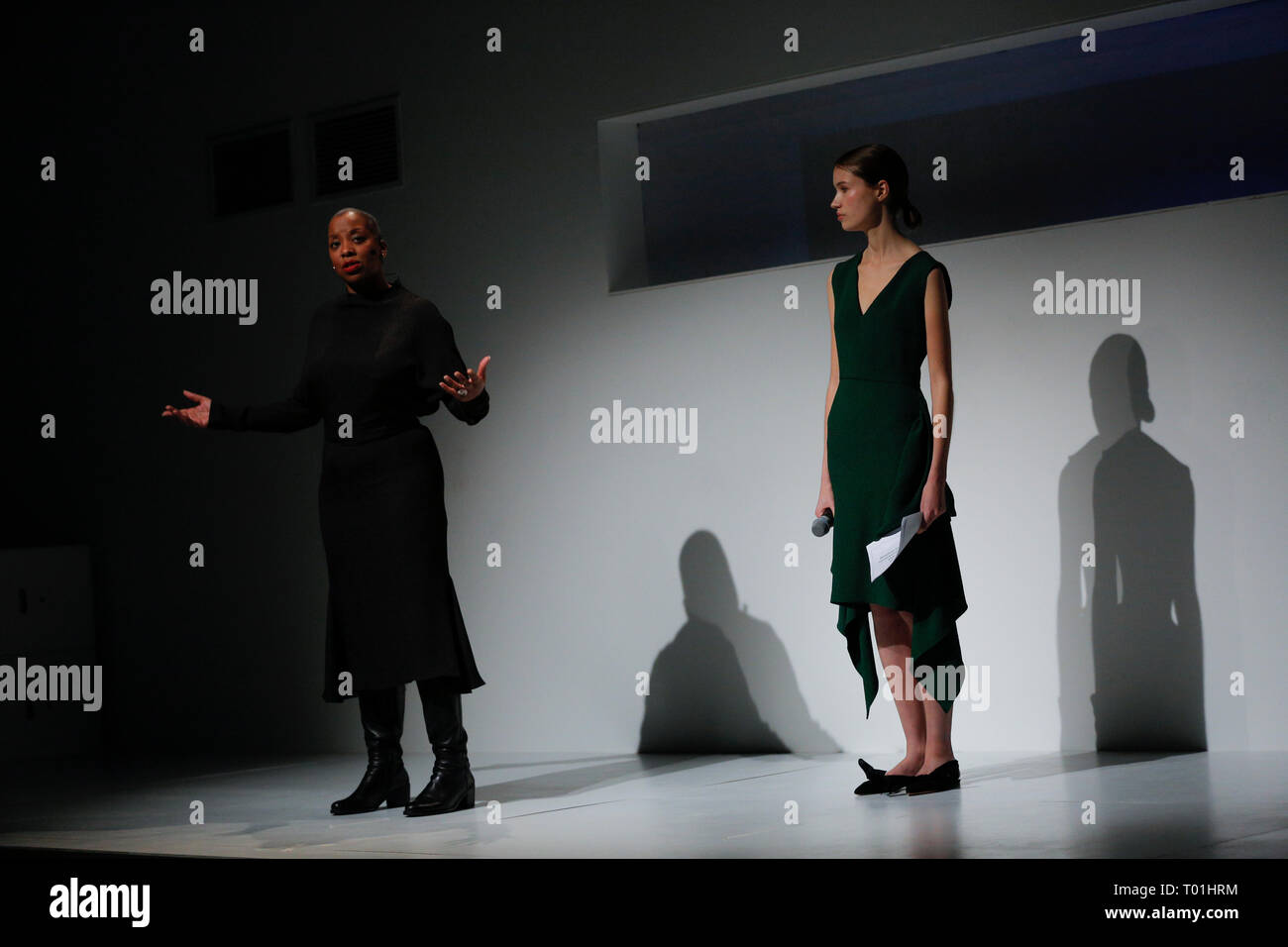 Mode Präsentation auf der London Fashion Week Herbst Winter 2019 präsentiert von Edeline Lee Britische Mode Rat offizielle Show und Gaylene Gould Stockfoto