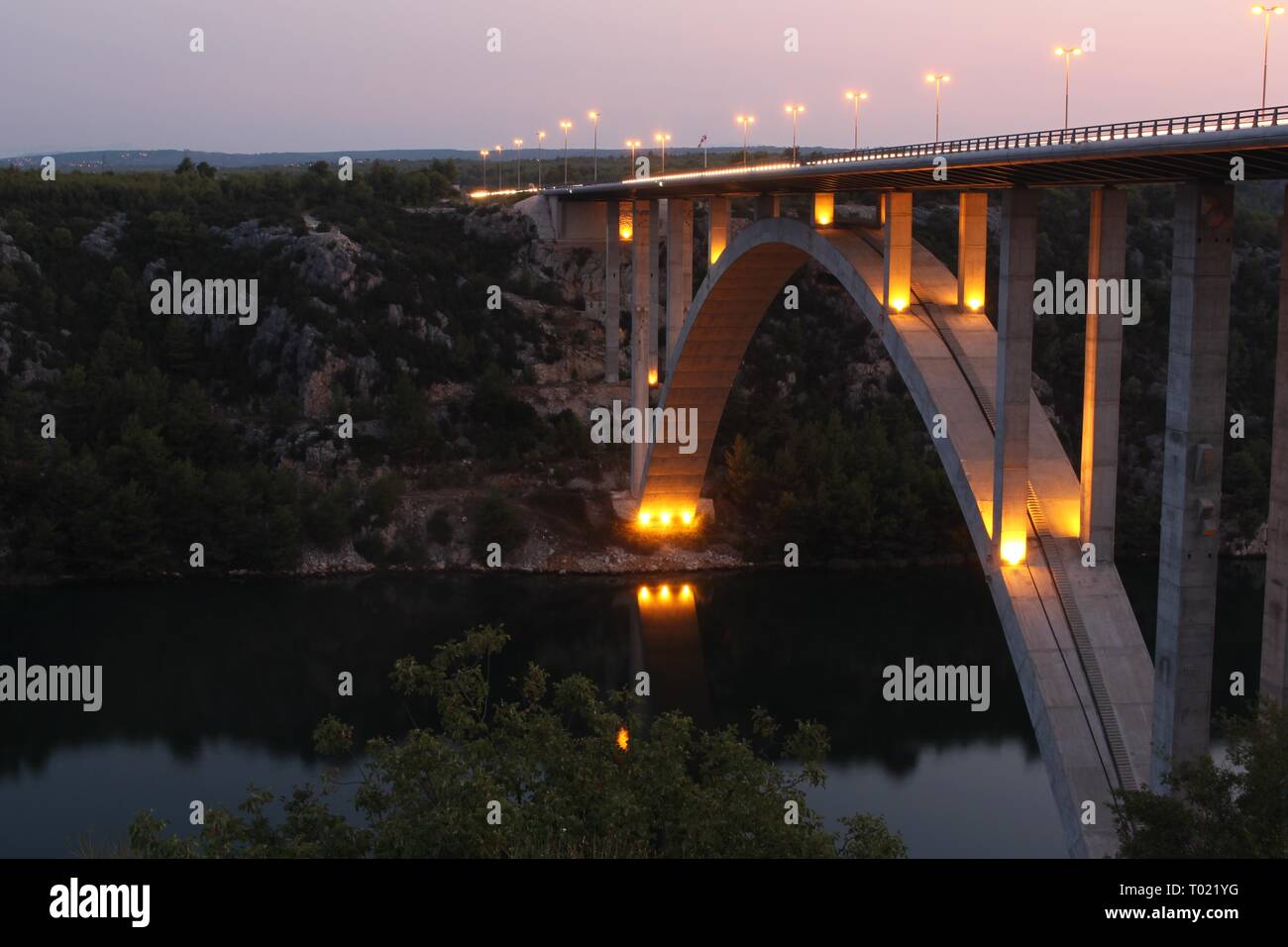 Sibenik Brücke in den frühen Morgenstunden Stockfoto