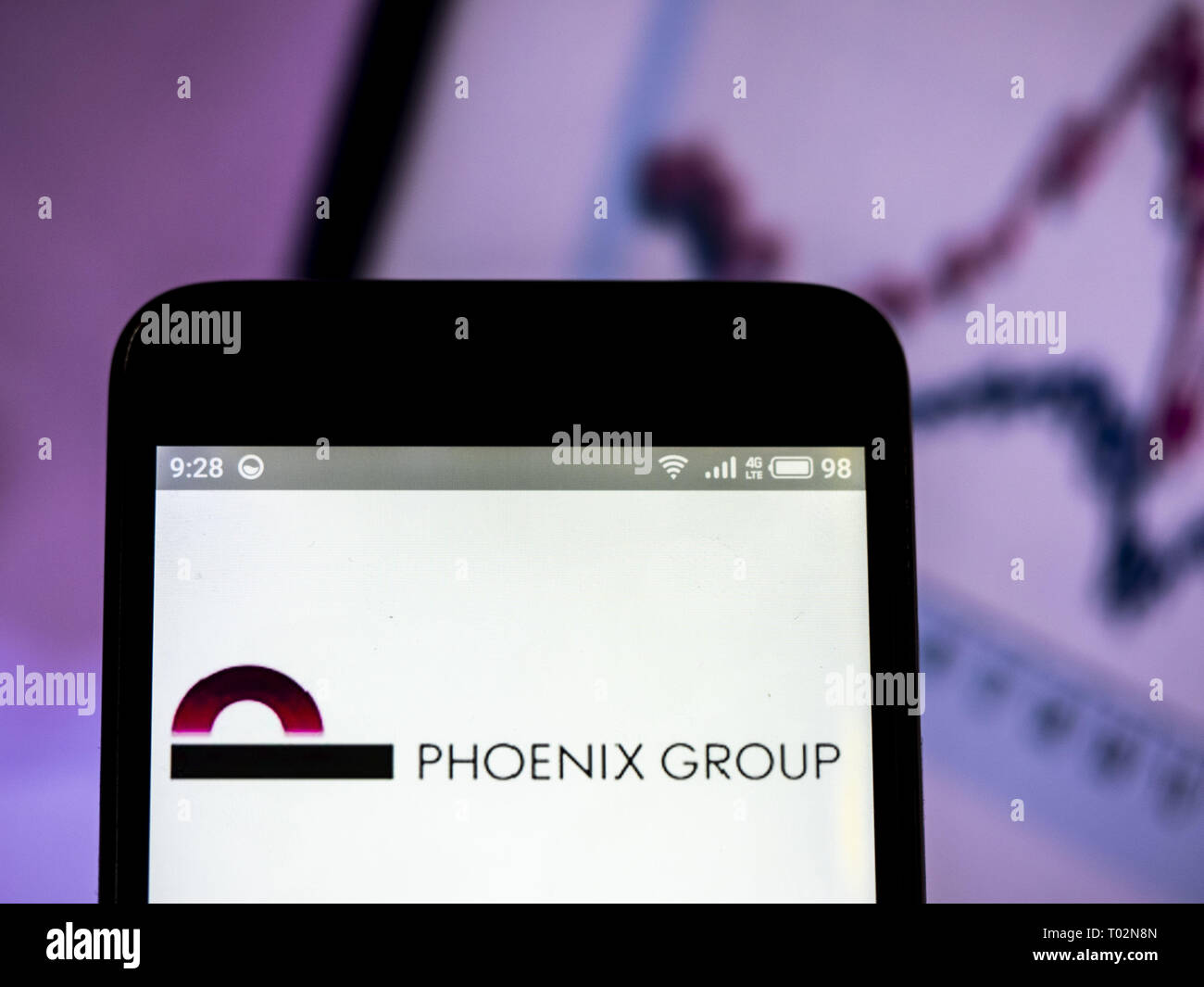 In der Ukraine. 16 Mär, 2019. Phoenix Group Holdings logo gesehen auf einem Smartphone angezeigt. Quelle: Igor Golovniov/SOPA Images/ZUMA Draht/Alamy leben Nachrichten Stockfoto