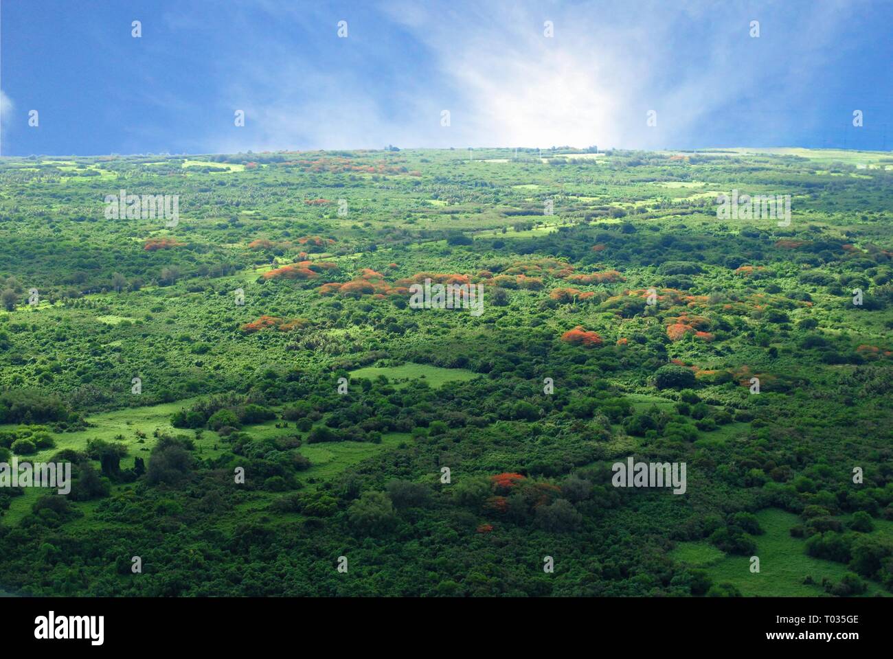 Luftaufnahme der Insel Tinian, Nördliche Marianen Stockfoto