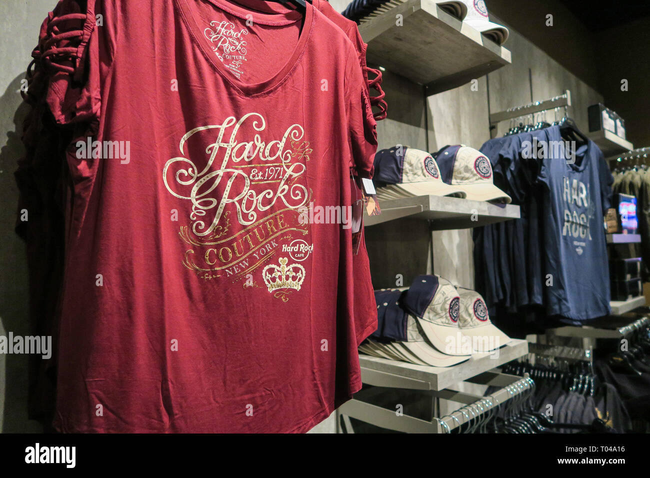 Souvenirs in der Hard Rock Cafe Geschenk Shop, Times Square, New York, USA Stockfoto