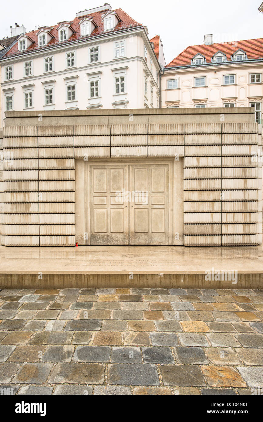 Judenplatz Holocaust Memorial, auch als der namenlose Bibliothek, in der judenplatz in Wien, Österreich, bekannt. Stockfoto