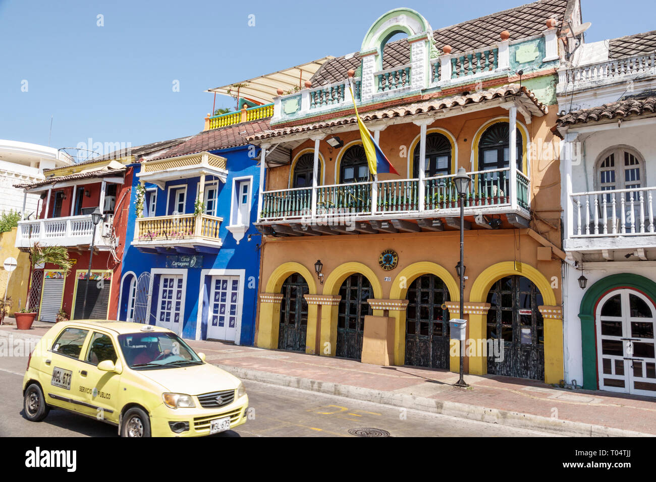 Cartagena Kolumbien,Zentrum,Zentrum,Getsemani,Taxi Taxis Taxi Taxis,historische bunte Gebäude,Fassade,COL190120026 Stockfoto