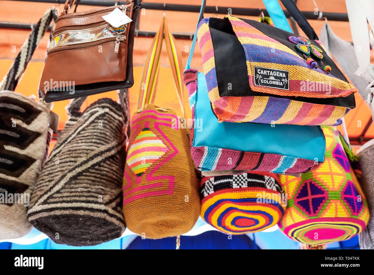 Cartagena Kolumbien,Zentrum,Zentrum,Getsemani,Display-Verkauf,Shopping Shopper Shopper Shop Shops Markt Märkte Marktplatz Kauf Verkauf,Einzelhandel st Stockfoto