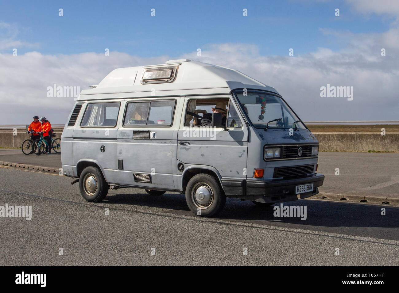 1991 VW Volkswagen Silver, Pop top, Caddy, Transporter, Wohnmobil, kombi, Kombi, Wohnmobil, Wohnmobil, Umbau, Vee Dub, Umbauten, Mikrobus, Bus, Wohnmobile, Volkswagen Wohnmobile Camper Van Stockfoto