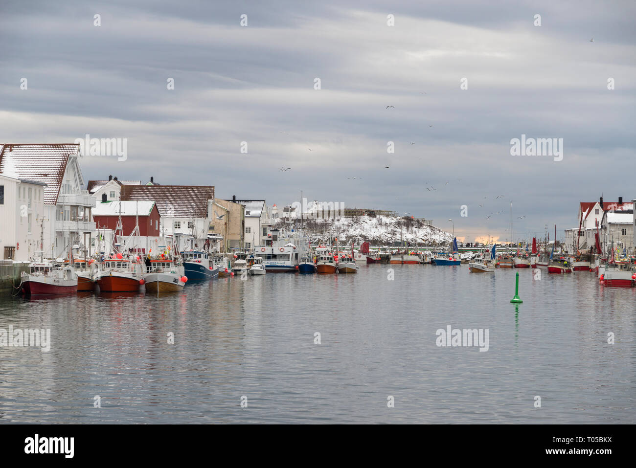 Henningsvær Dorf, Lofoten, Norwegen Stockfoto