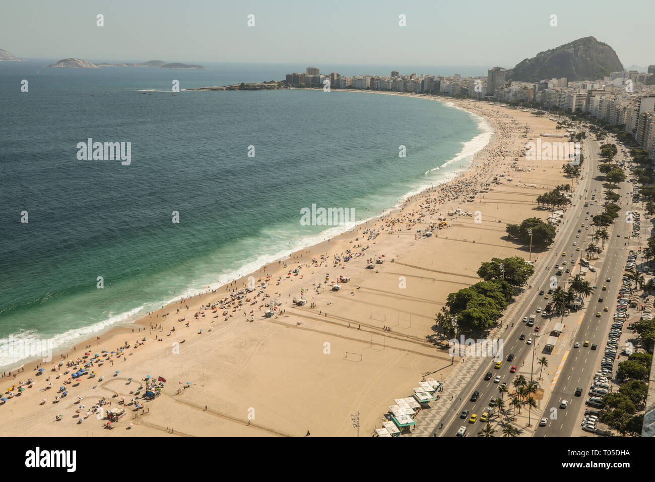 COPACABANA und LEME STRÄNDE RIO DE JANEIRO, BRASILIEN Stockfoto