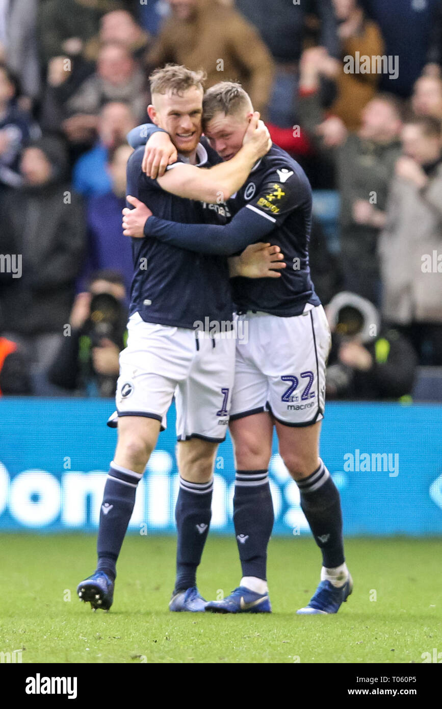 London, Großbritannien. 17 Mär, 2019. Alex Pearce von millwall Kerben der öffnung Ziel es 1-0 machen und feiert während der Der FA Cup Match zwischen Millwall und Brighton und Hove Albion an der Höhle, London, England am 17. März 2019. Foto von Ken Funken. Nur die redaktionelle Nutzung, eine Lizenz für die gewerbliche Nutzung erforderlich. Keine Verwendung in Wetten, Spiele oder einer einzelnen Verein/Liga/player Publikationen. Credit: UK Sport Pics Ltd/Alamy leben Nachrichten Stockfoto