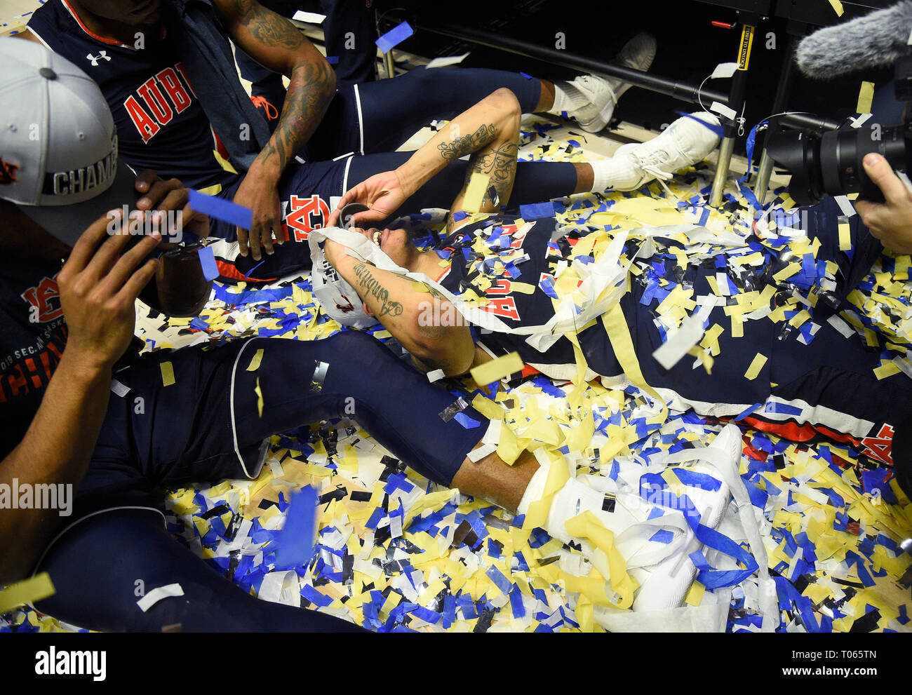 März 17, 2019; Auburn Tiger feiert den Gewinn der SEC Championship Game zwischen den Tennessee Freiwilliger vs Auburn Tiger bei Bridgestone Arena in Nashville, TN (obligatorische Photo Credit: Steve Roberts/Cal Sport Media) Stockfoto