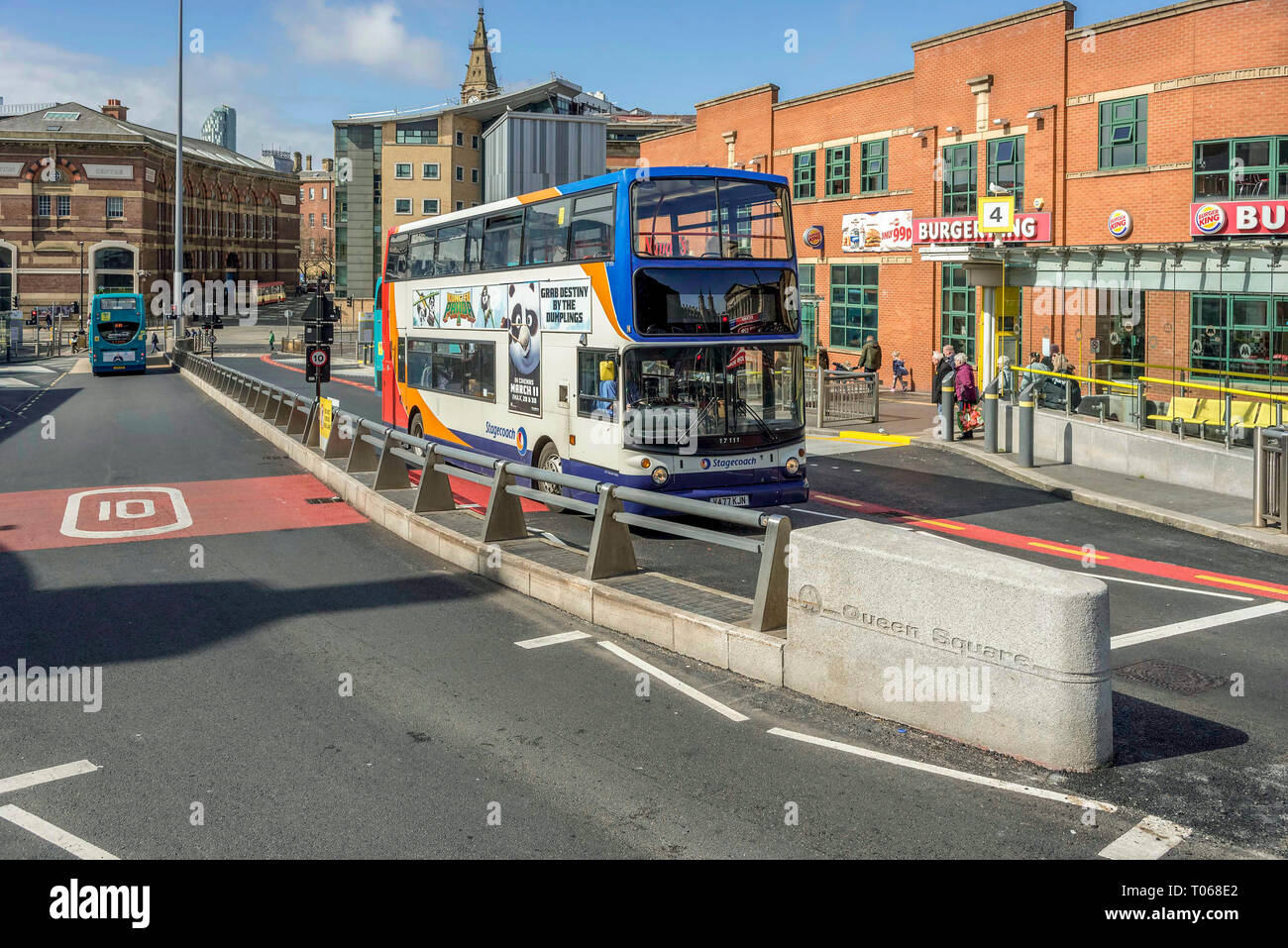 Queens Square bus station in Roe Street Liverpool. Stockfoto