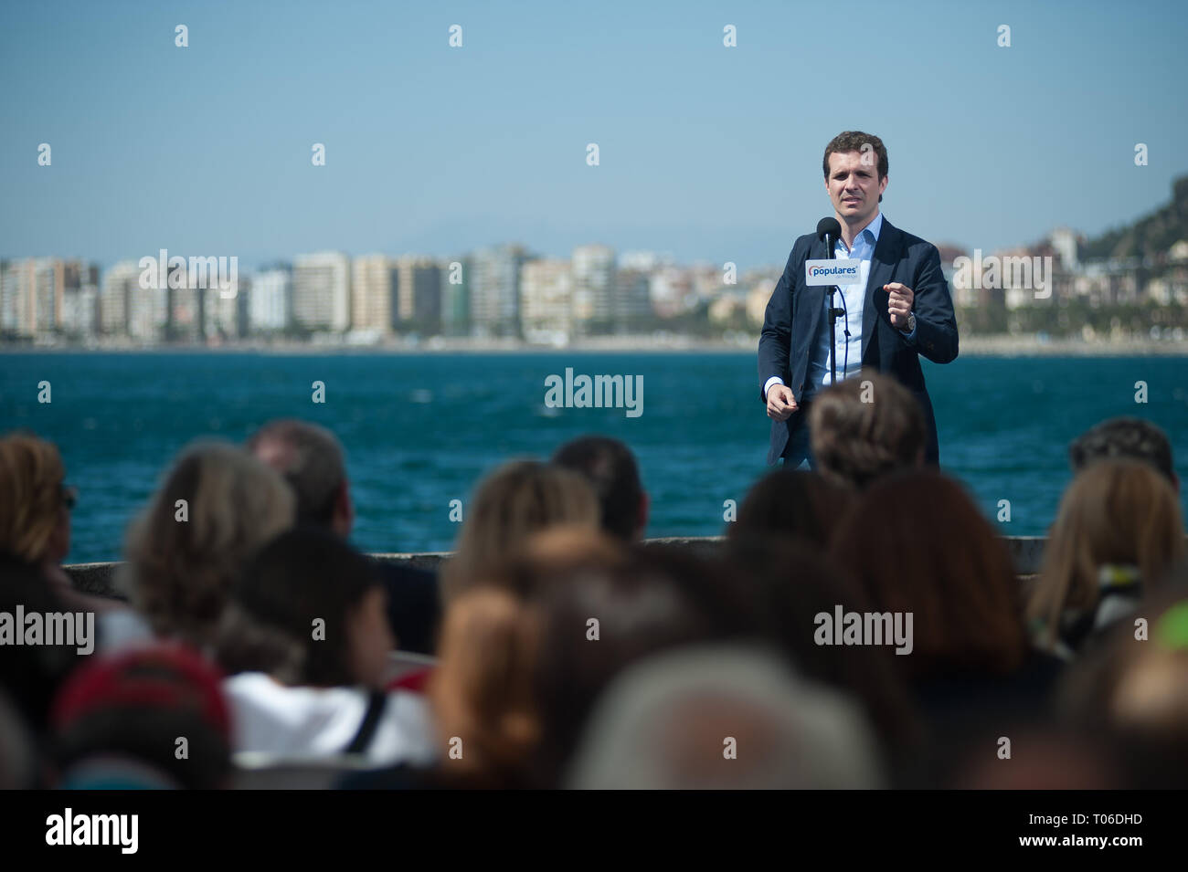 Pablo Casado gesehen wird seine Rede während einer Sitzung der Spanischen Volkspartei in Los Baños del Carmen. Stockfoto