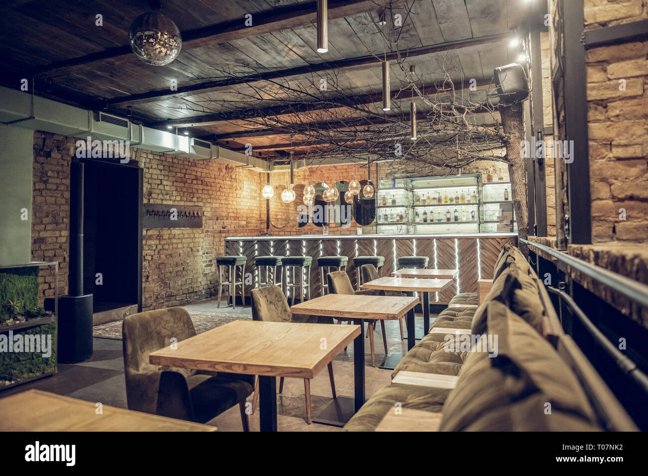 Innenraum Bild von Bar im Loft Stil entworfen wird, Stockfoto