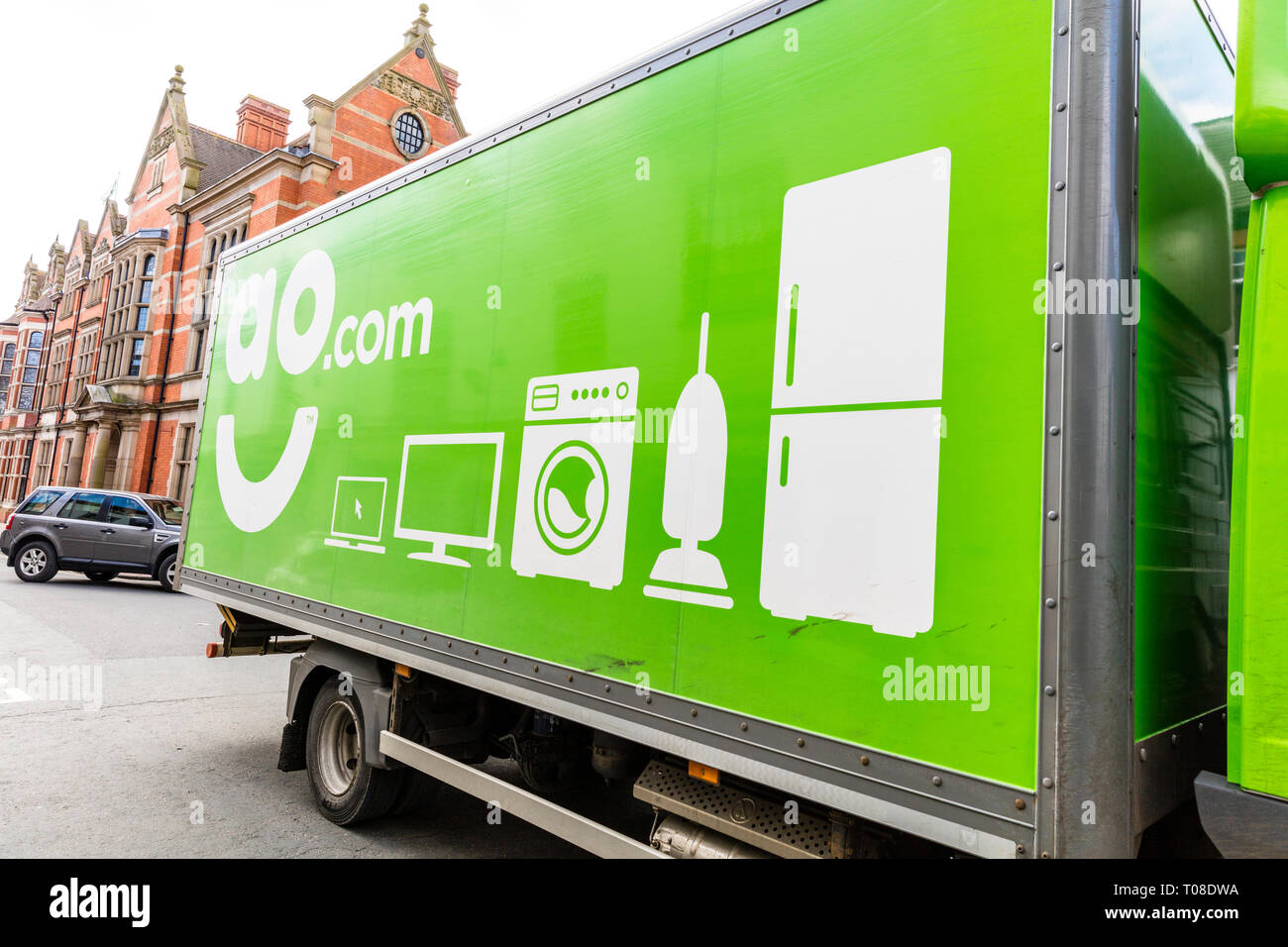 AO Lieferung, Bereitstellung von AO.com, AO Appliances, AO Lieferwagen, AO, Lieferung, liefern, Geräte, AO Elektrik, elektrische Waren, AO Welt Stockfoto