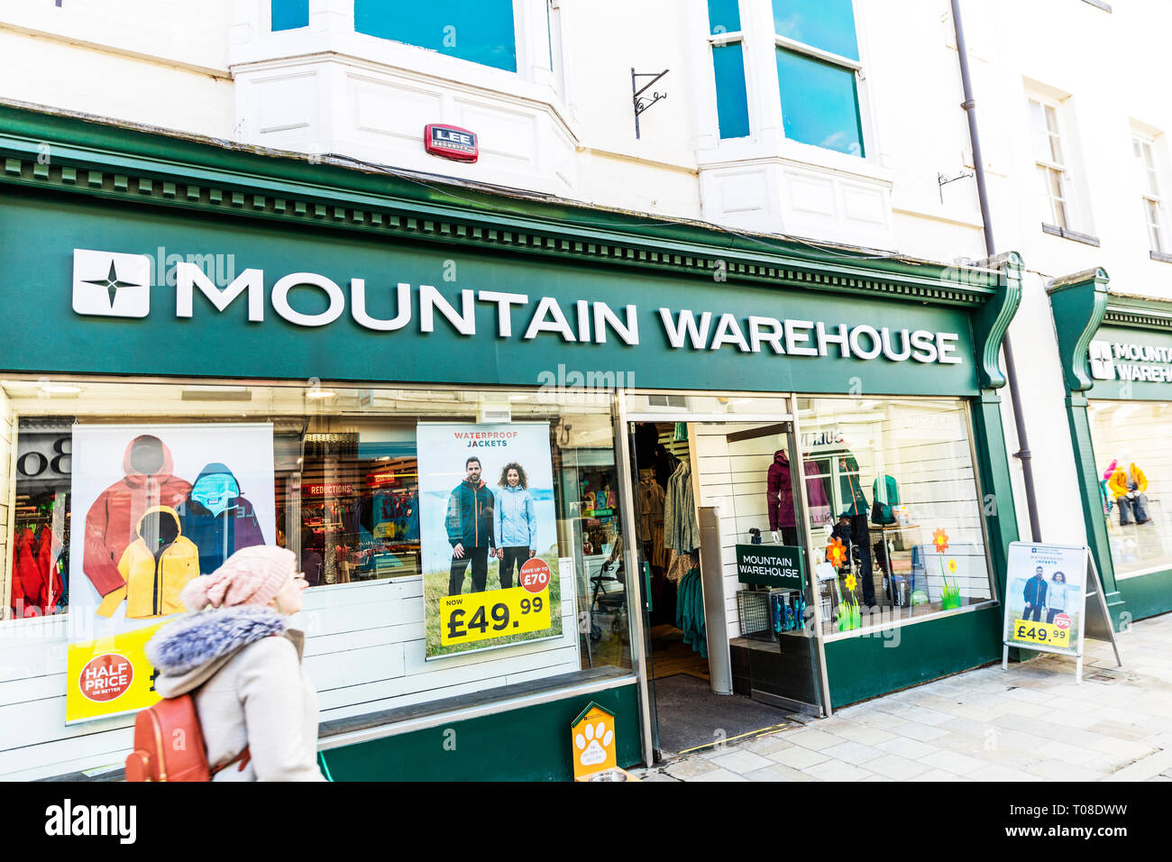 Mountain Warehouse Shop, Lagerverkauf, Lager Bekleidung, Mountain Warehouse, Bekleidung, Outdoor Bekleidung, Store, Shop, Shops, Großbritannien Stockfoto