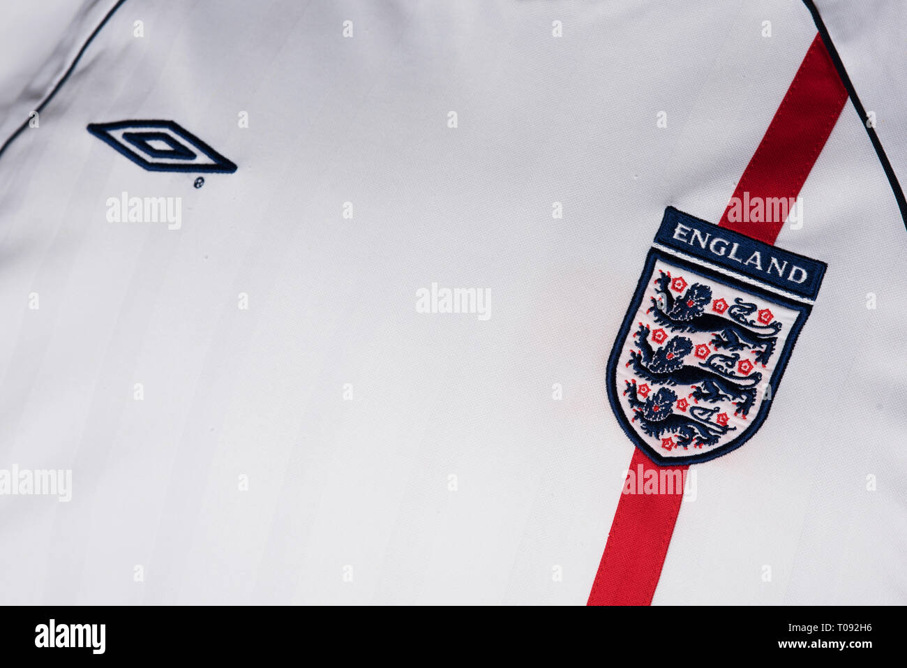 Nahaufnahme der Replik England Kit für die FIFA Fußball-Weltmeisterschaft 2002 in Japan und Südkorea. Stockfoto