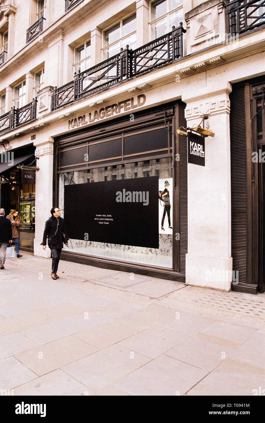 Karl Lagerfeld store mit geschwärzt Windows nach Karls Tod, Regent Street, London, England, Vereinigtes Königreich. Stockfoto