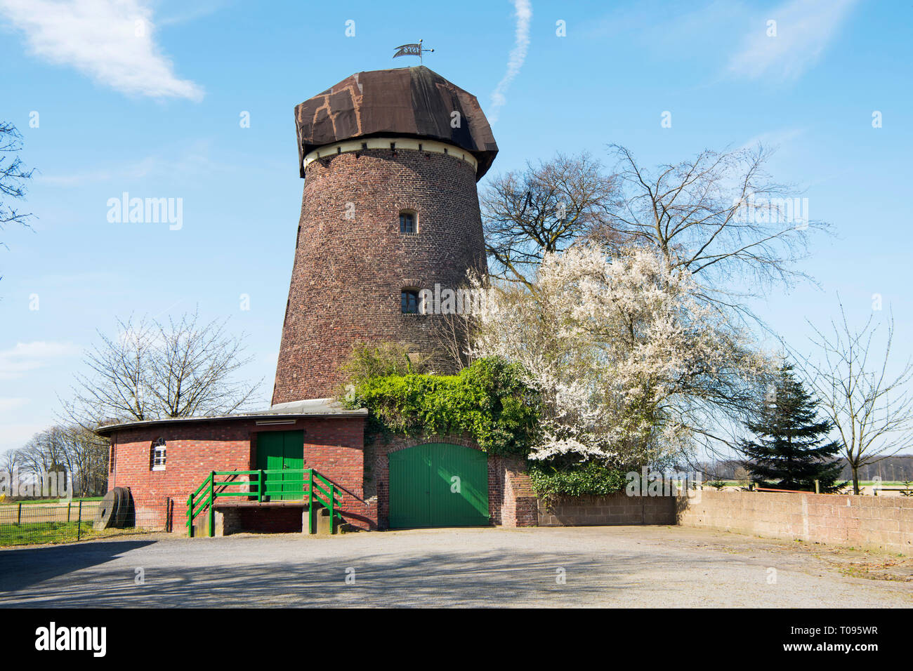 Deutschland, Nordrhein-Westfalen, Kreis Wesel, Hamminkeln-Loikum, Kappenwindmühle aus Dem Jahr 1856 Stockfoto