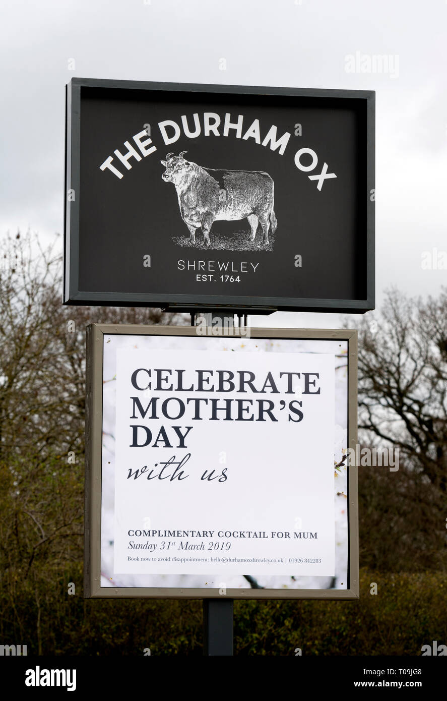 Die Durham Ox pub Schild, Shrewley, Warwickshire, England, Großbritannien Stockfoto