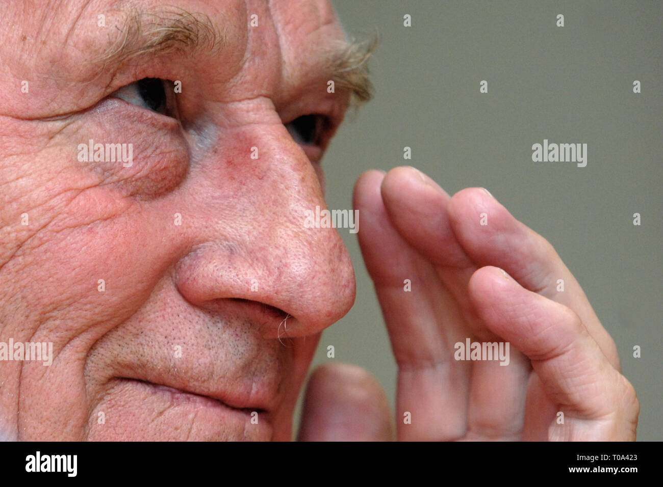 29. Mai 2007 - Jablonec Nad Nisou, Tschechische Republik - Tschechische Nationalmannschaft Trainer Karel Brückner in der offiziellen Pressekonferenz in Jablonec nad Nisou, Tschechische Republik am Dienstag, den 29. Mai 2007. Der tschechischen Fußball-Team wird Wales in der Euro 2008 Qualifikation auf Juni 2th. Andere Teams in Gruppe G: Deutschland, Zypern, San Marino, Slowakei. Foto Slavek Ruta (Credit Bild: © Slavek Ruta/ZUMA Draht) Stockfoto