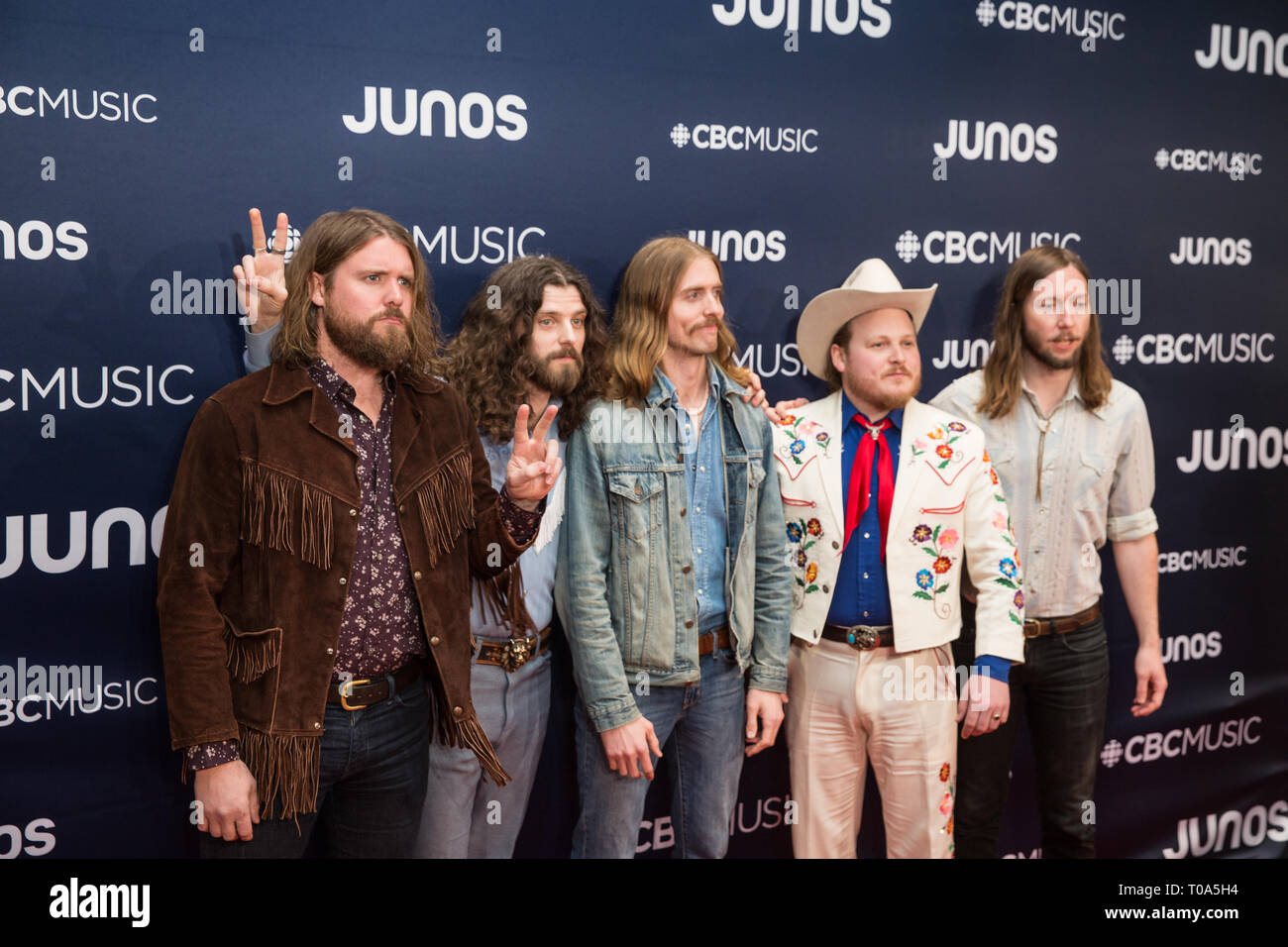 Budweiser Gardens, London, Ontario, Kanada. 17. Mär 2019. Die Schäferhunde auf der 2019 Juno Awards rote Teppich an Budweiser Gardens in London, Ontario, Kanada Kredit: Bobby Singh/Alamy leben Nachrichten Stockfoto